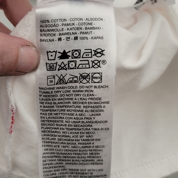 NWT Levi's Vote Tee - Picture 9 of 11